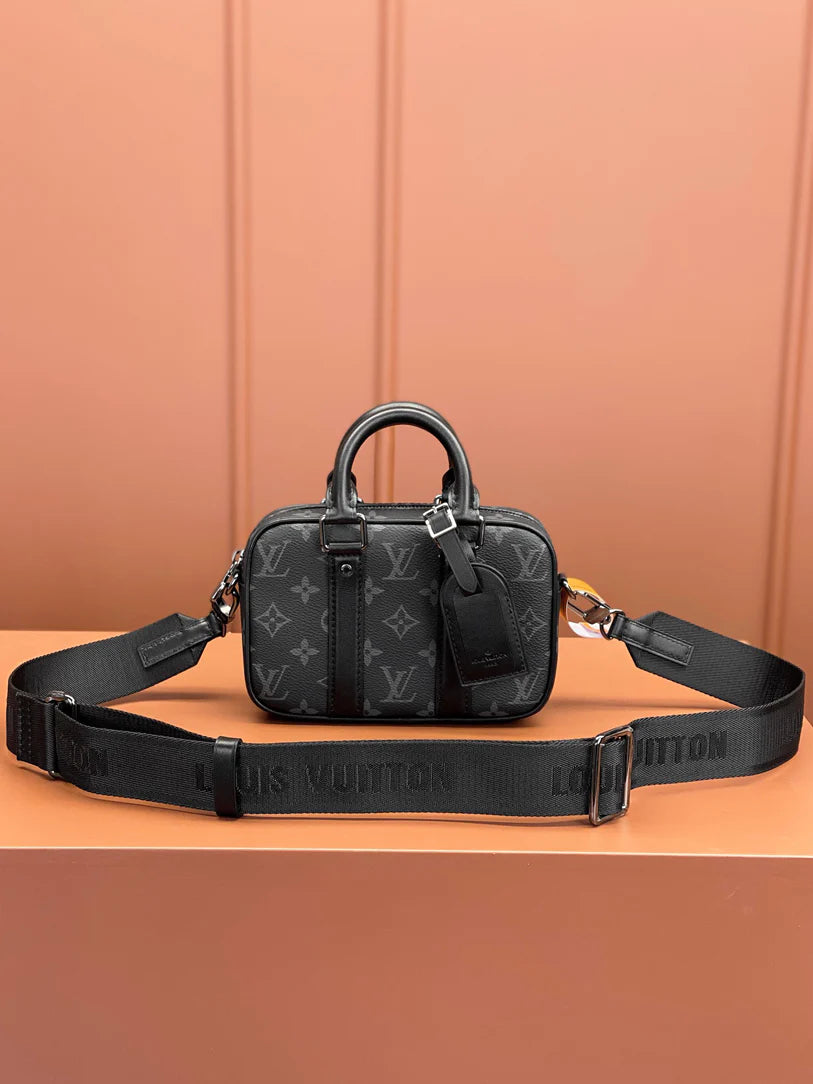0528 Nano Porte Documents Voyage Monogram Eclipse