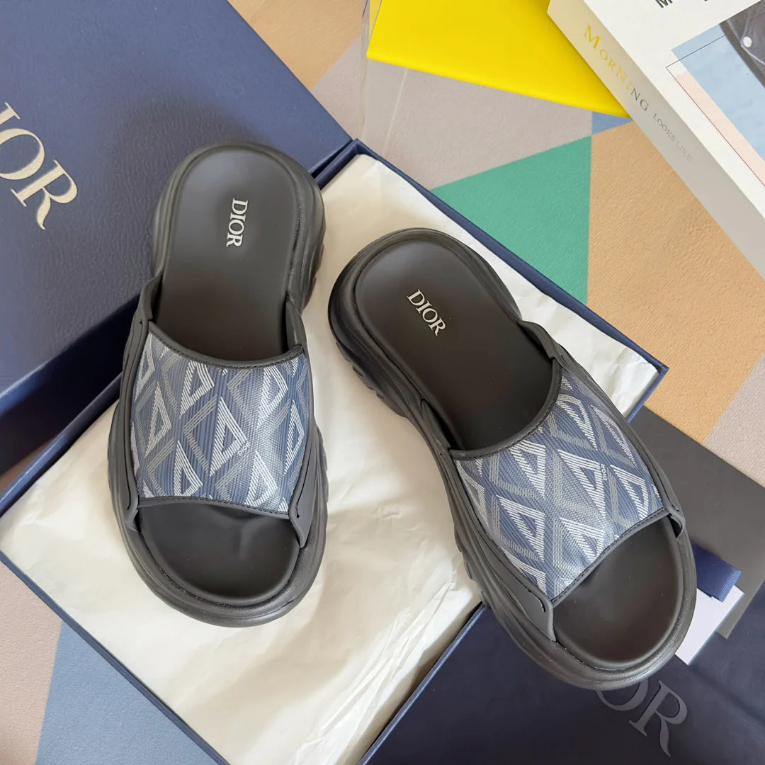 250415 New top-quality thick-soled slippers and sandals