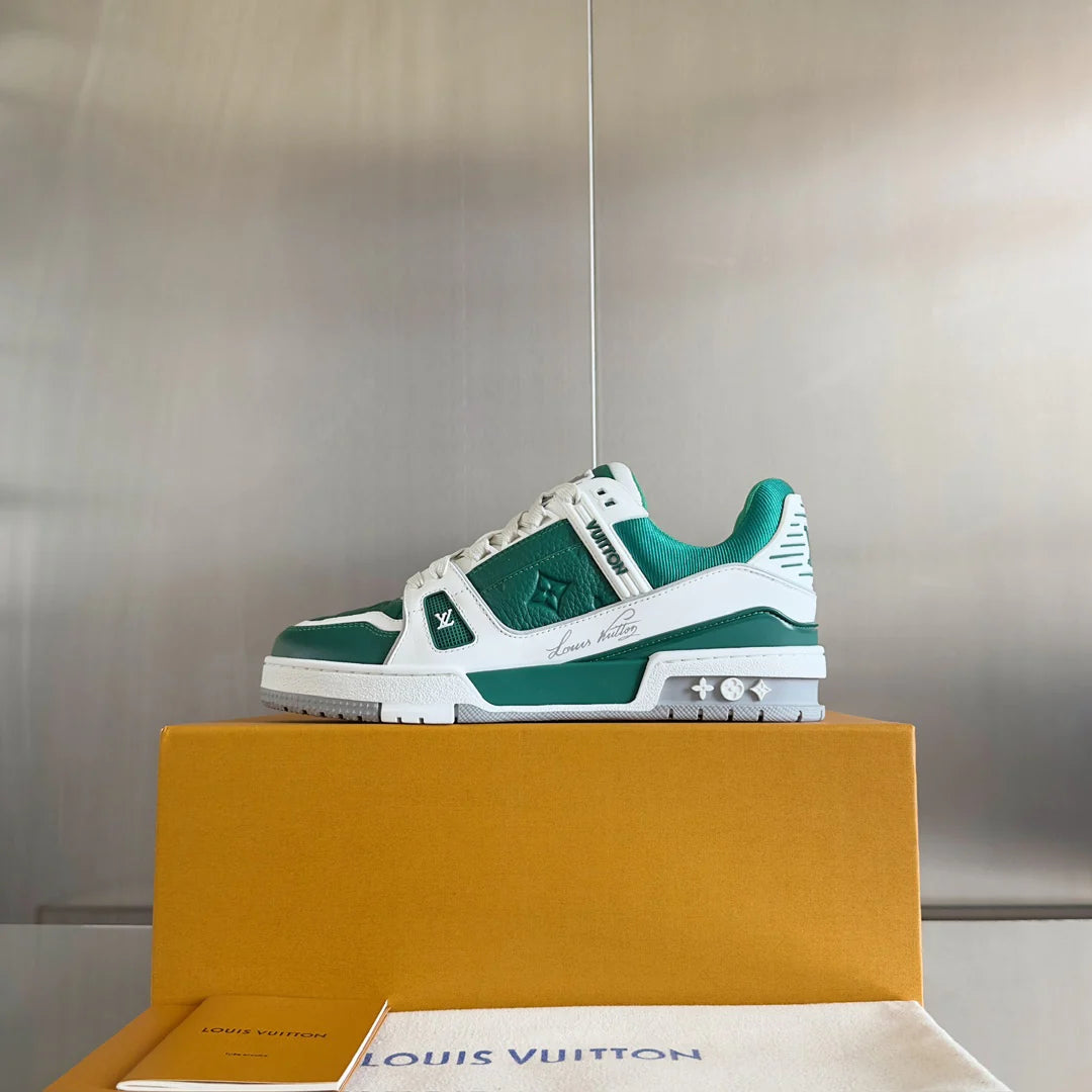 250318 New high quality new color board shoes