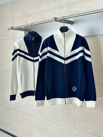 250902 A new high-quality college-style knitted coat with embroidered lines