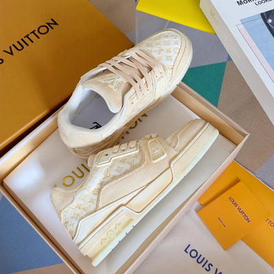 250513 New top-quality spray-painted casual and fashionable sneakers