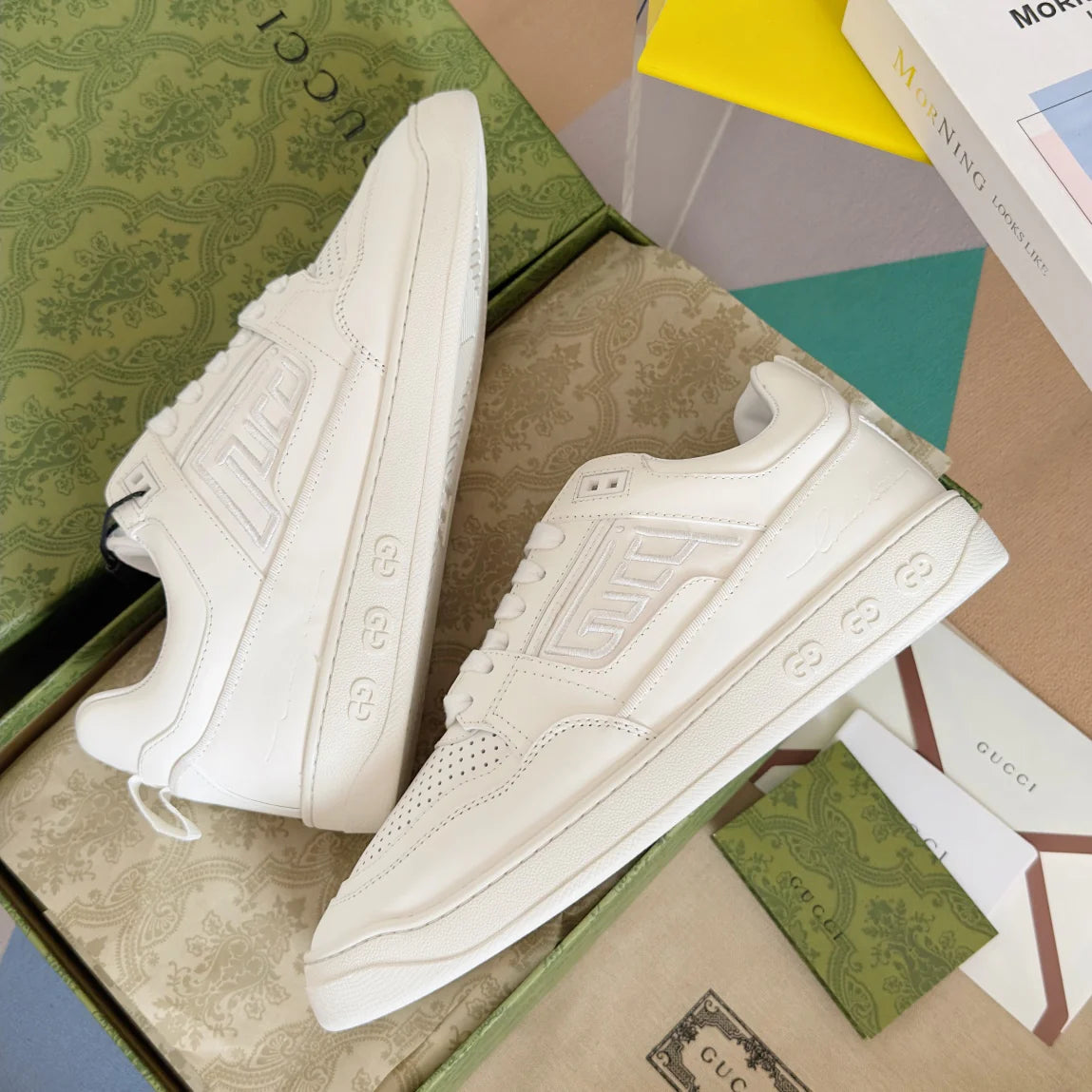 250422 New high-end and comfortable basic sports shoes