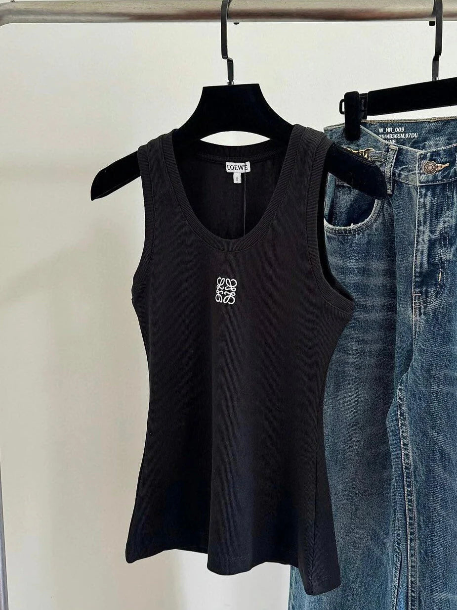 0528 knitted chest embroidered camisole