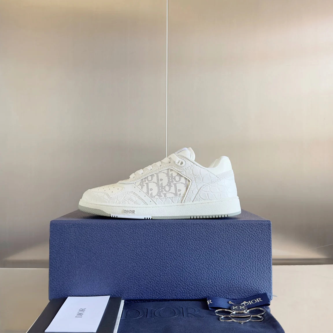 250415 New top-quality rest sports shoes and sneakers