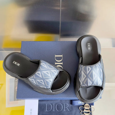 250415 New top-quality thick-soled slippers and sandals