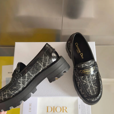 250501 New high-end, simple and fashionable loafers for girls