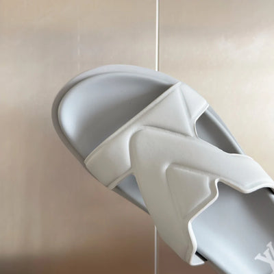 250501 New top-quality, simple and fashionable slippers