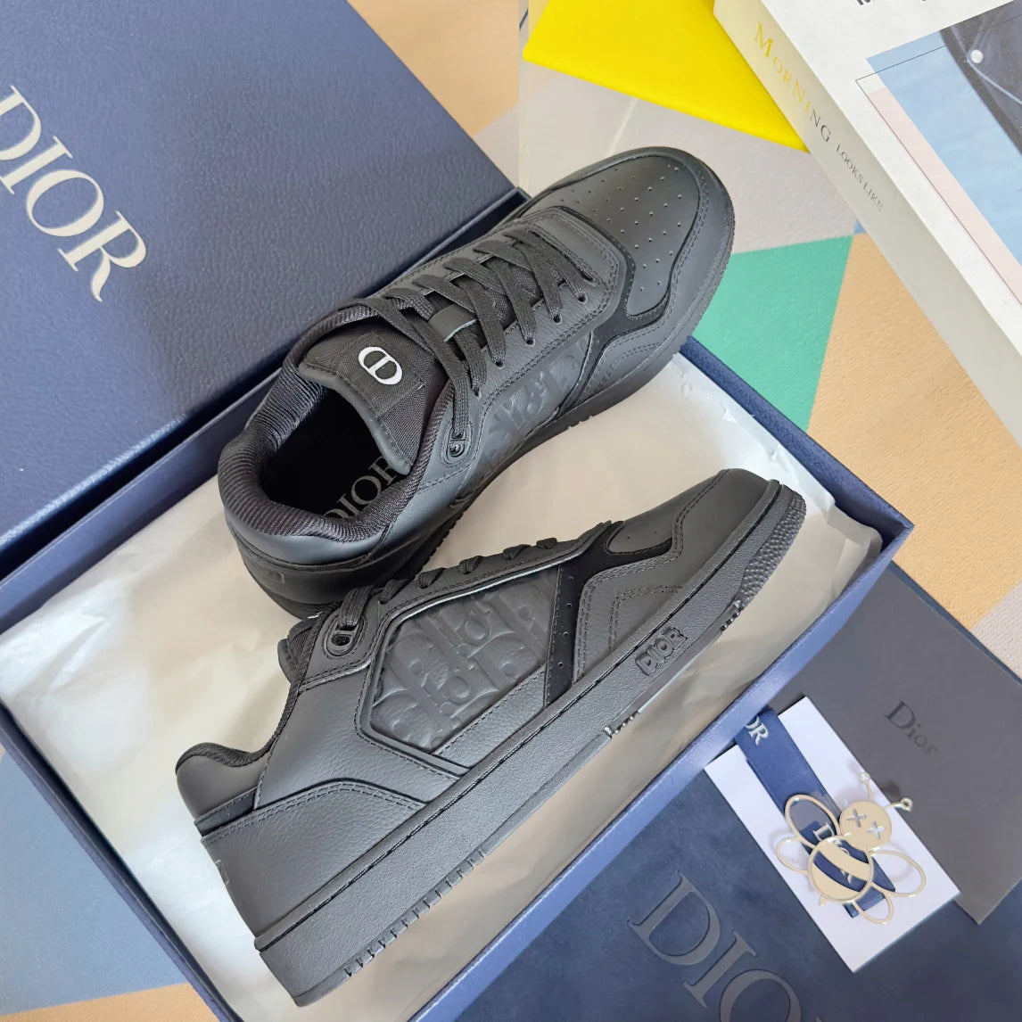 250415 New top-quality rest sports shoes and sneakers