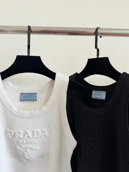 0528 knitted vest