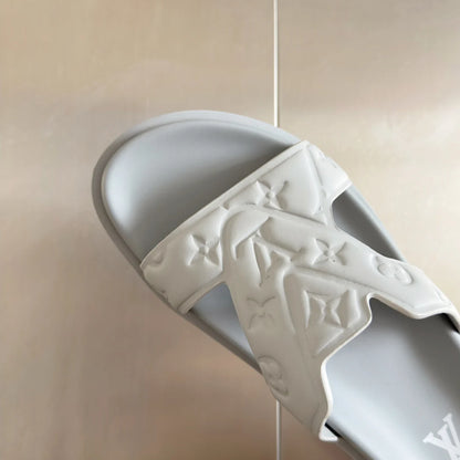 250501 New top-quality, simple and fashionable slippers