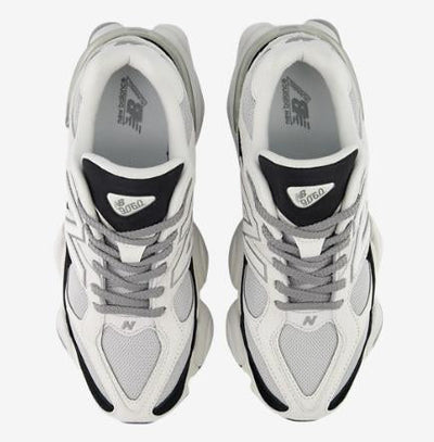 9060 Reflection Black Oreo